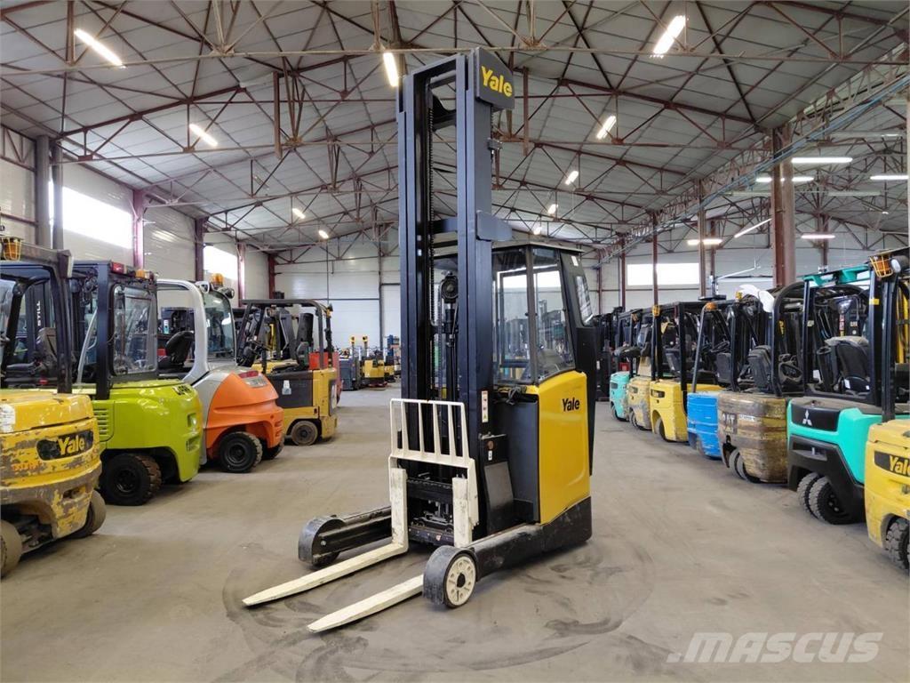 Yale MR14 Reachtruck voor hoog niveau