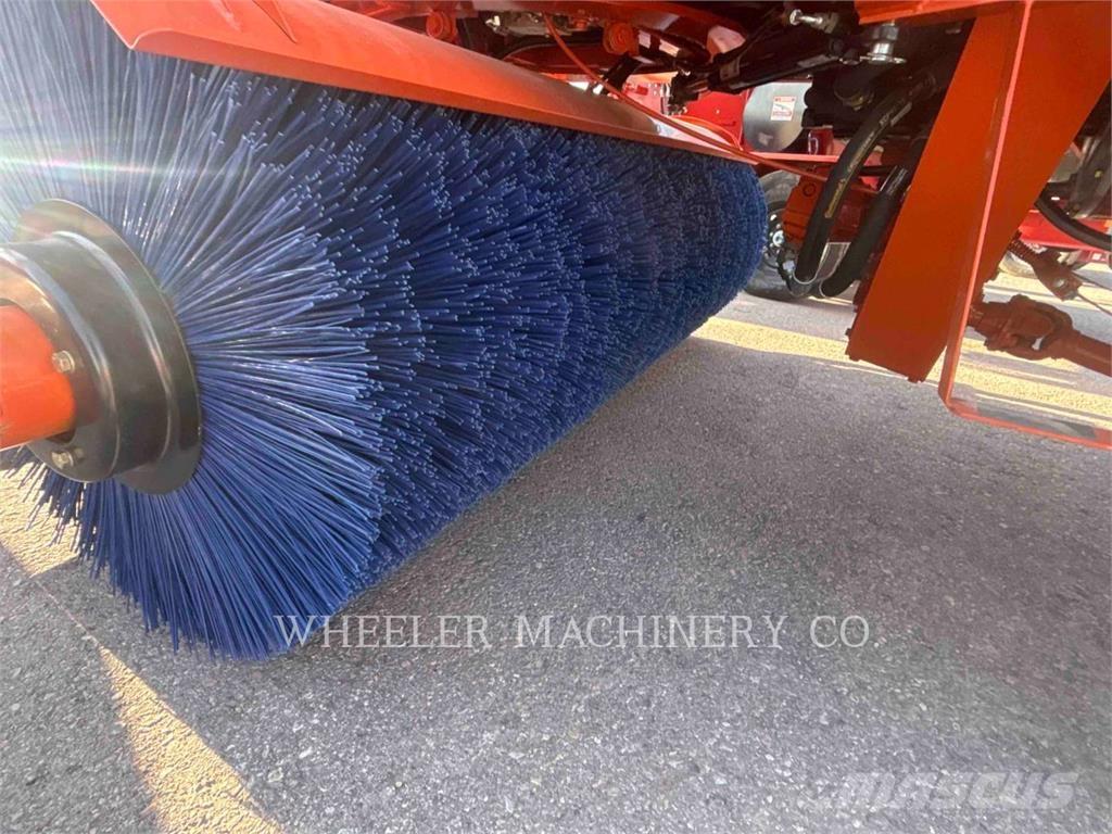 Broce BROOM 4 Veegmachines