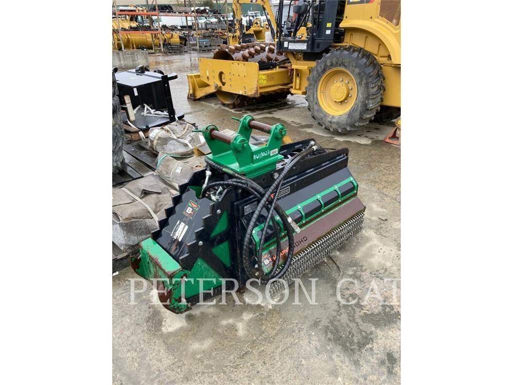  BRUSH HOUND 40EX-HD Stobbenfreesmachines