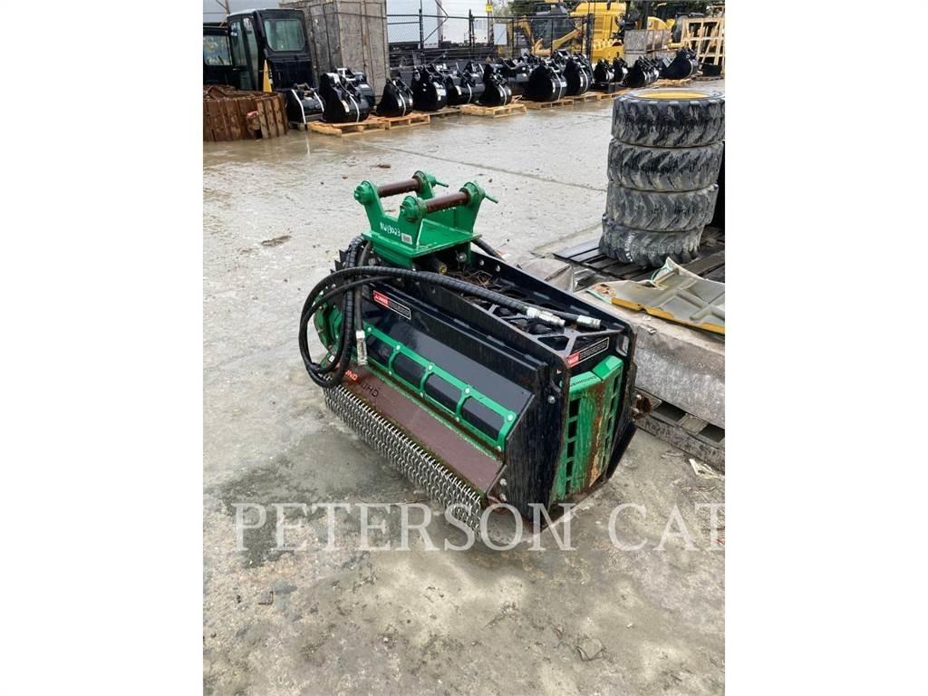  BRUSH HOUND 40EX-HD Stobbenfreesmachines