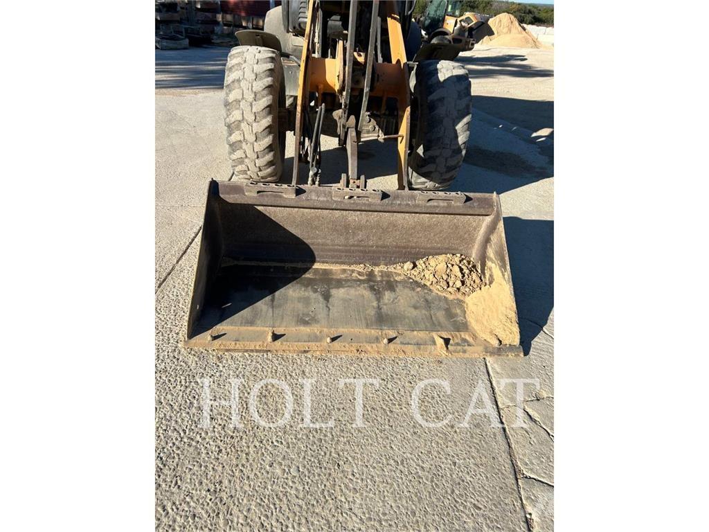 CASE 321F Wielladers