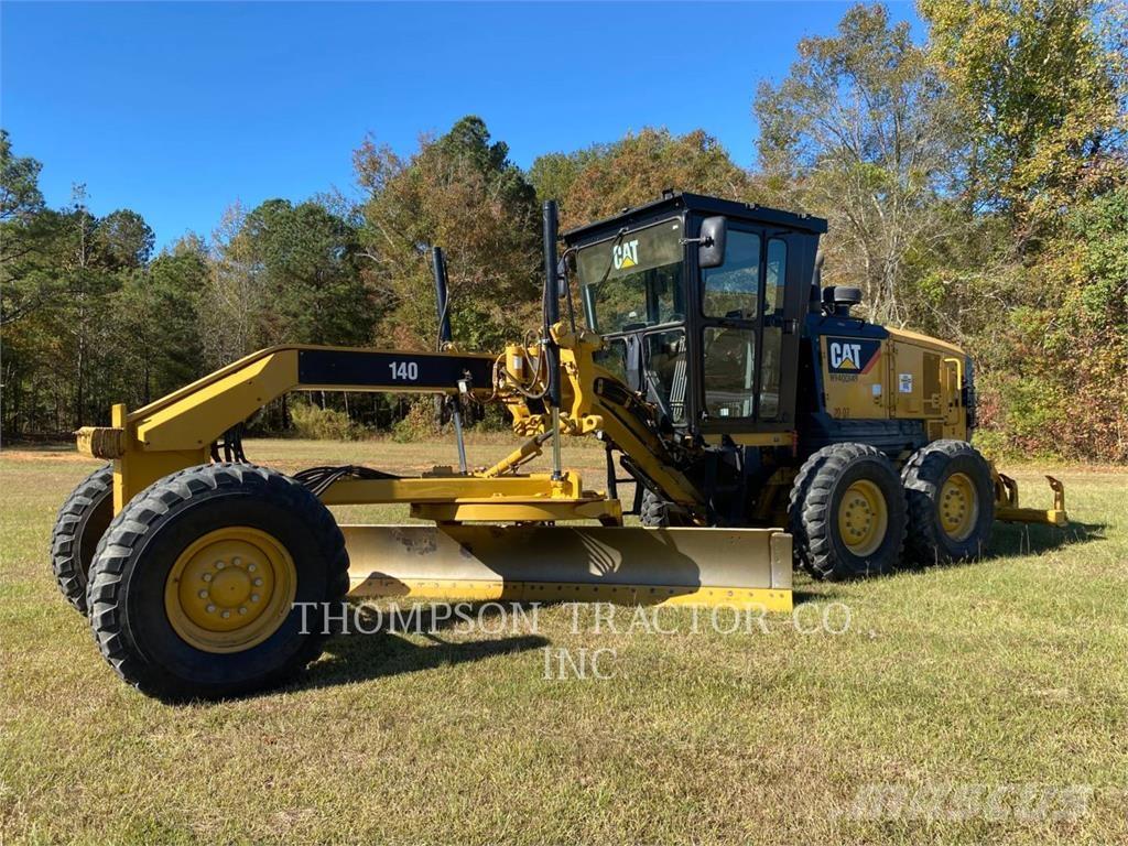 CAT 140 Graders