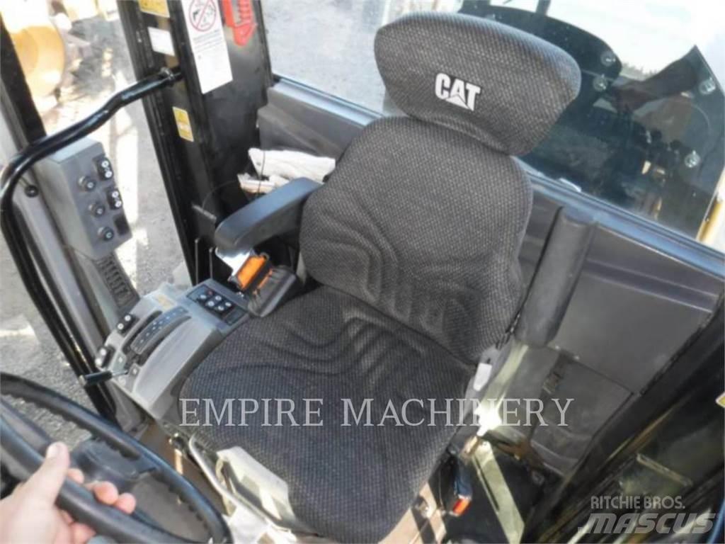 CAT 140-13 Graders