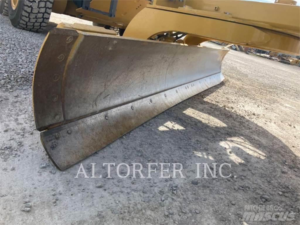 CAT 140-15AWD Graders