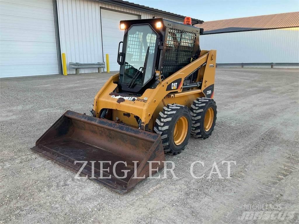 CAT 226B3 Schrankladers
