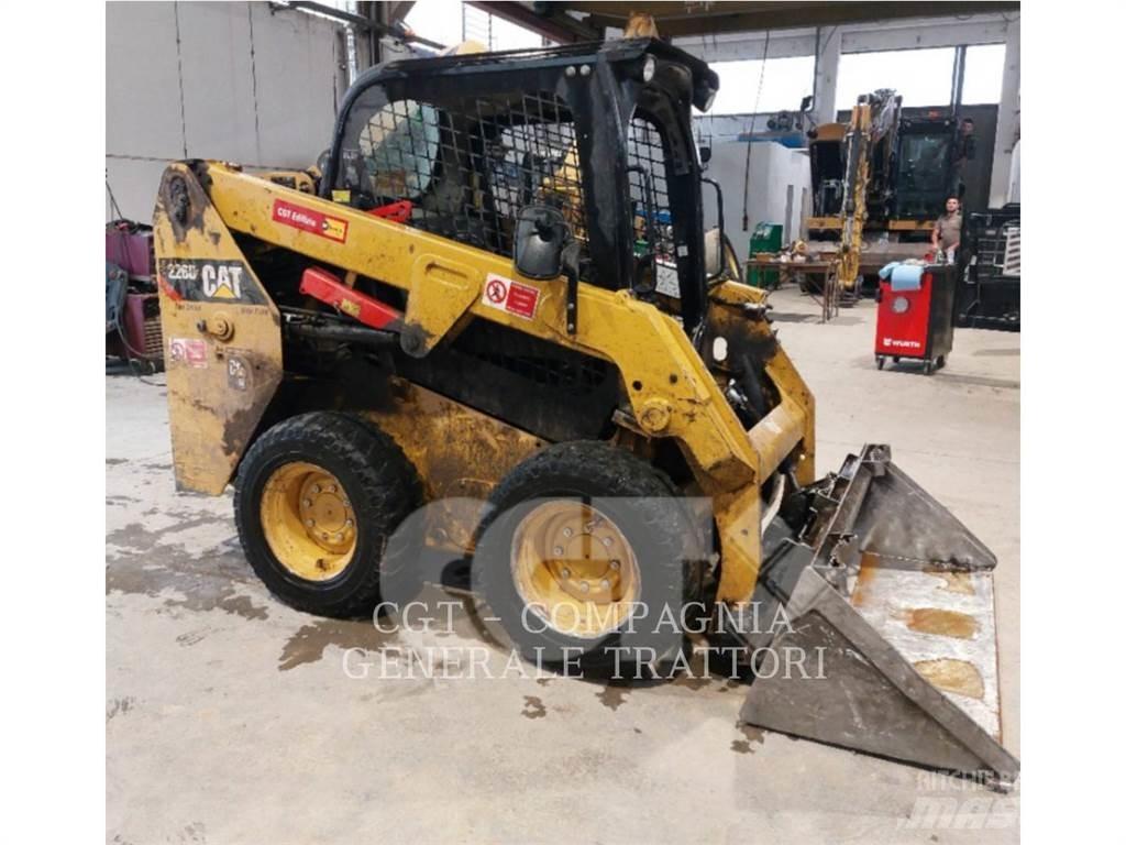 CAT 226D Schrankladers