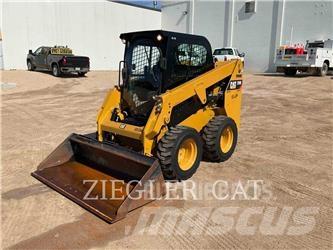 CAT 226D Schrankladers