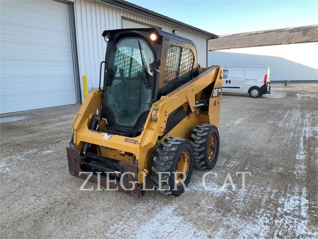 CAT 226D Schrankladers