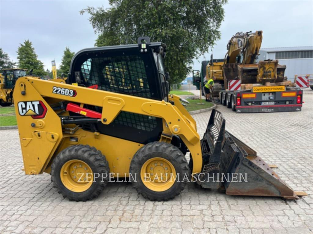 CAT 226D Schrankladers