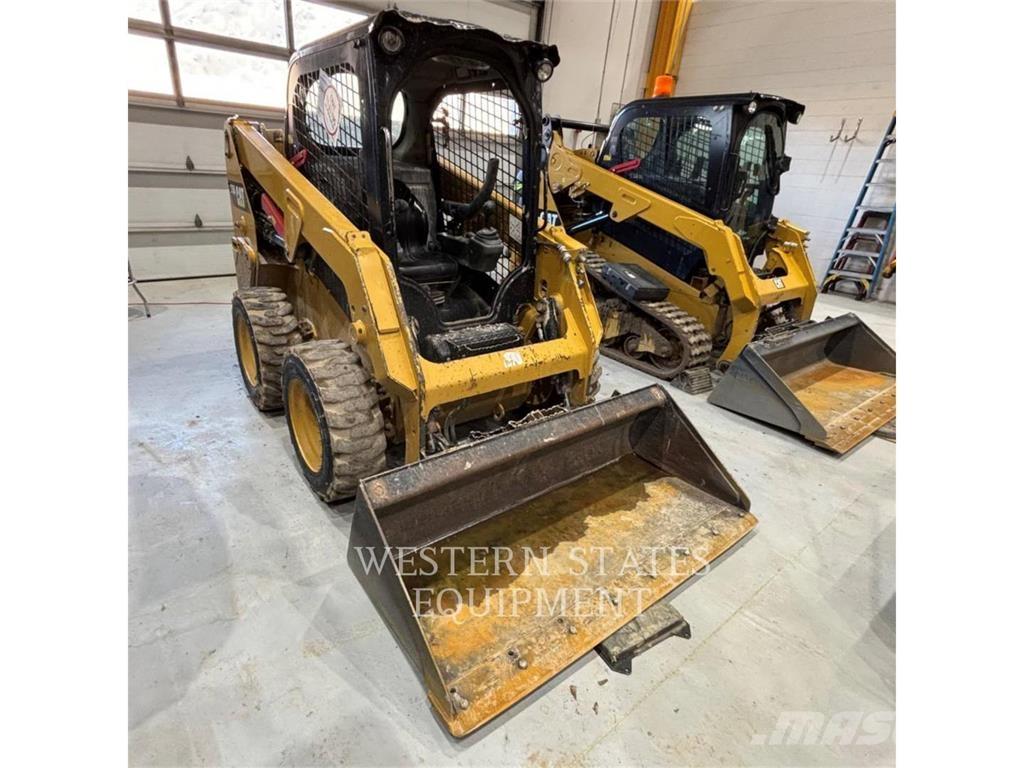 CAT 226D Schrankladers