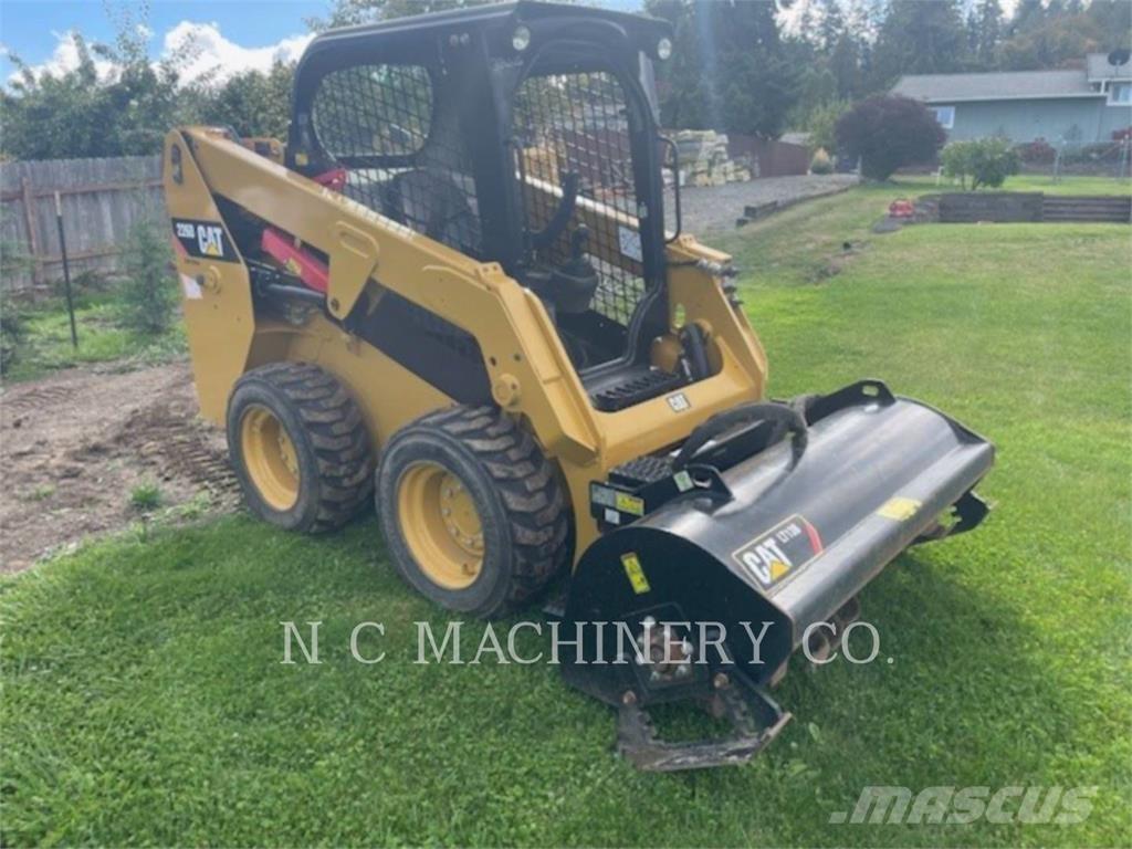 CAT 226D Schrankladers