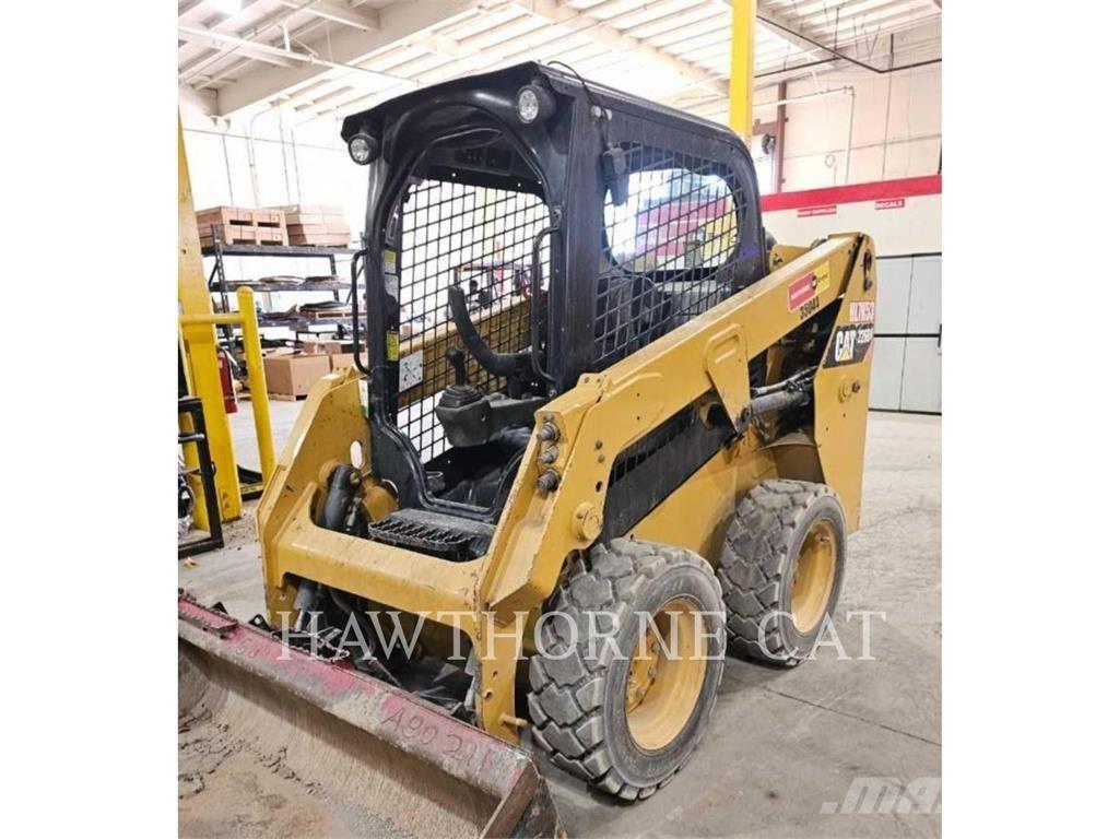 CAT 226D Schrankladers