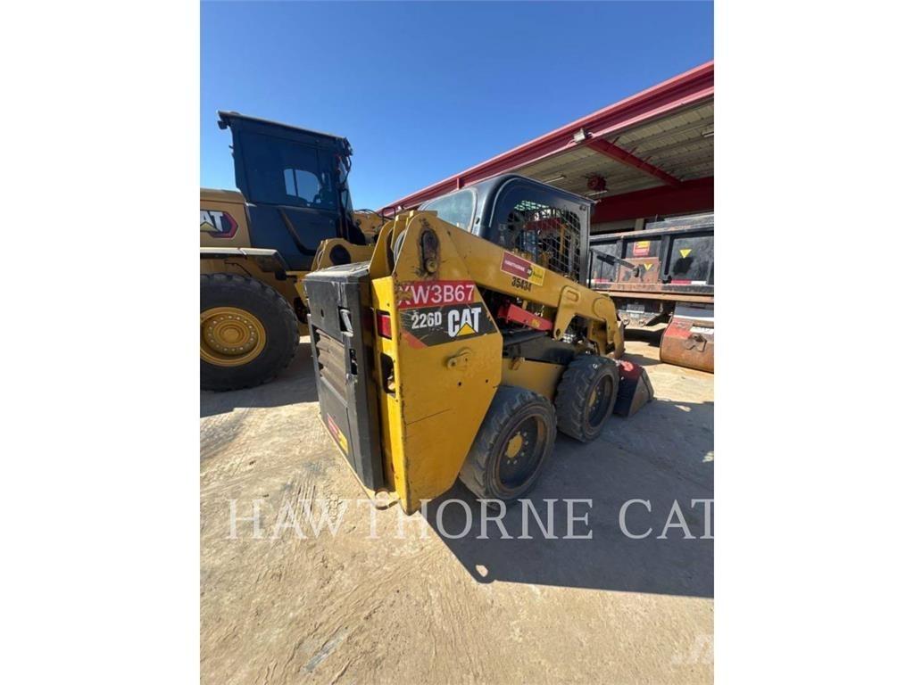 CAT 226D Schrankladers