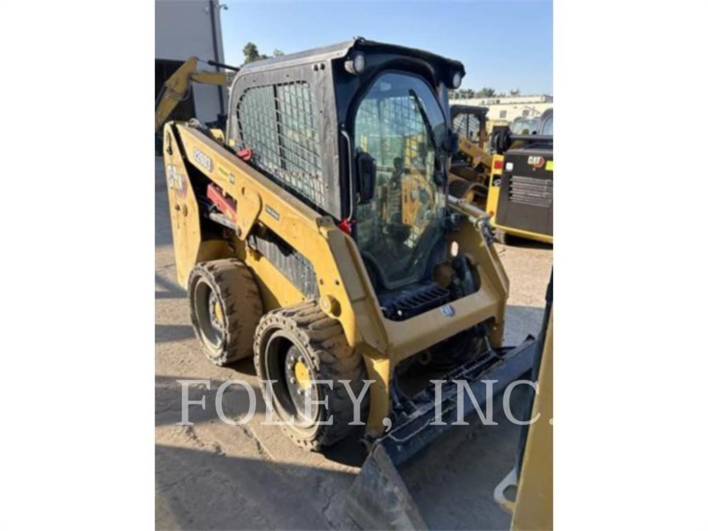 CAT 226D3 Schrankladers