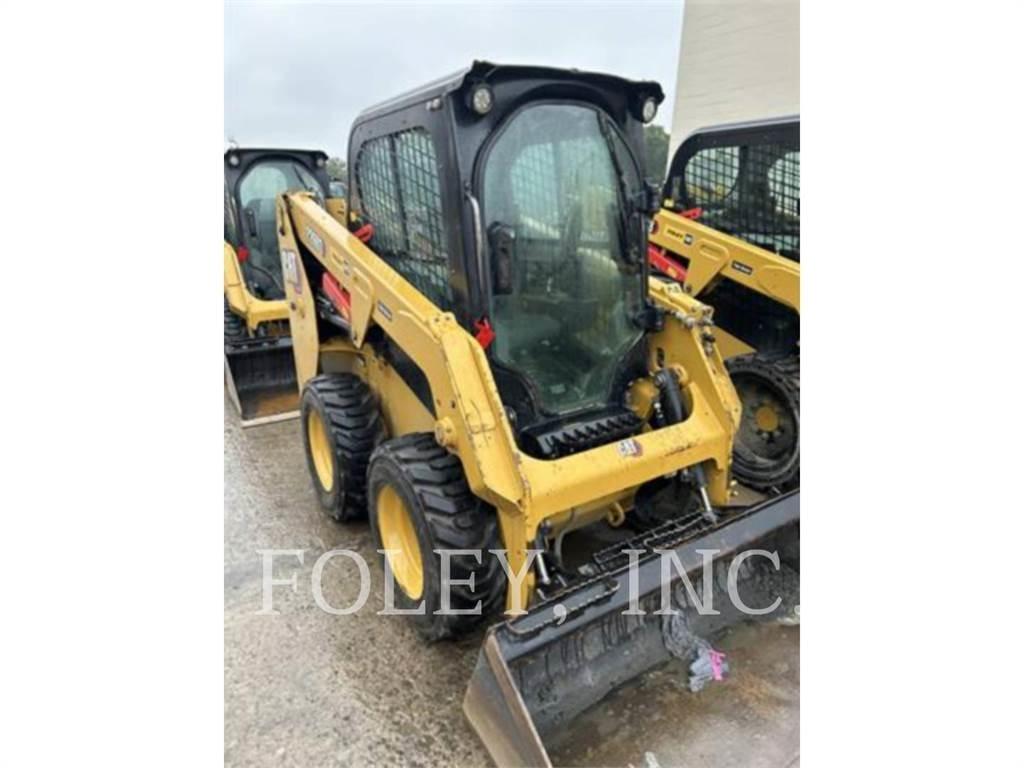 CAT 226D3 Schrankladers