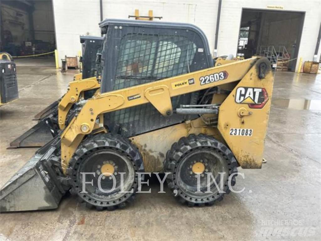CAT 226D3 Schrankladers
