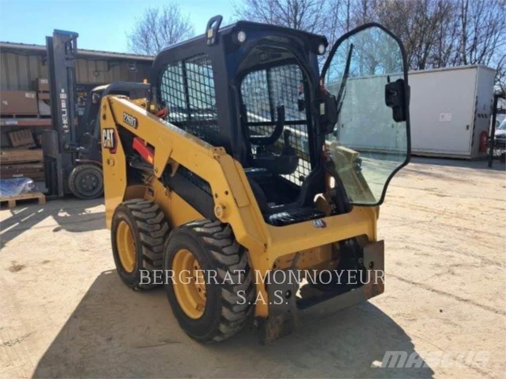 CAT 226D3 Schrankladers