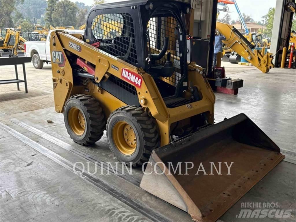 CAT 226D3 Schrankladers