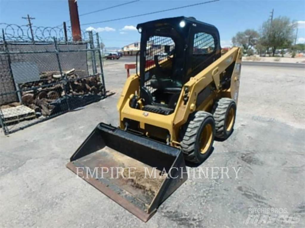 CAT 226D3 Schrankladers