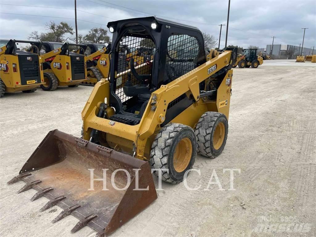 CAT 232D3 Schrankladers
