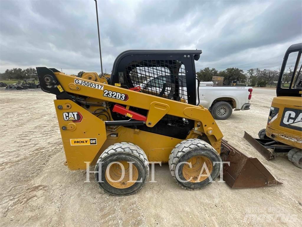 CAT 232D3 Schrankladers