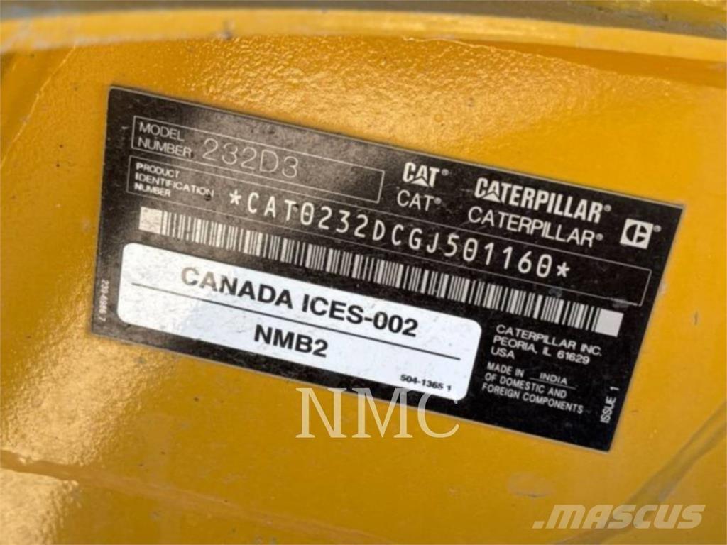 CAT 232D3 Schrankladers