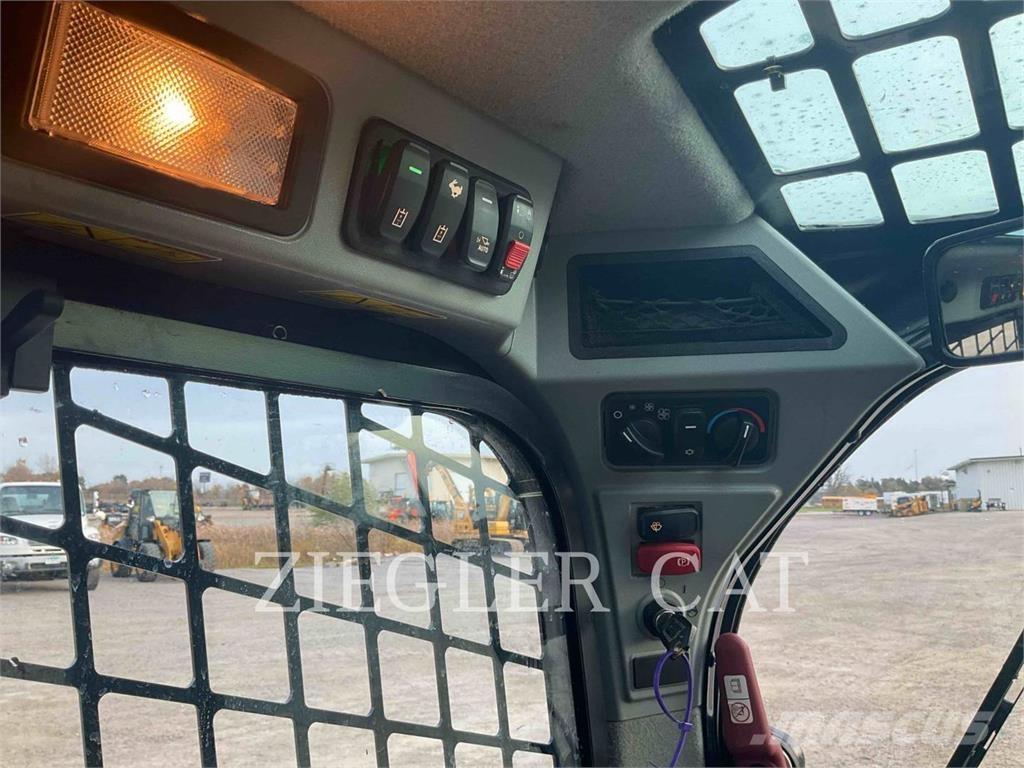 CAT 232D3 Schrankladers