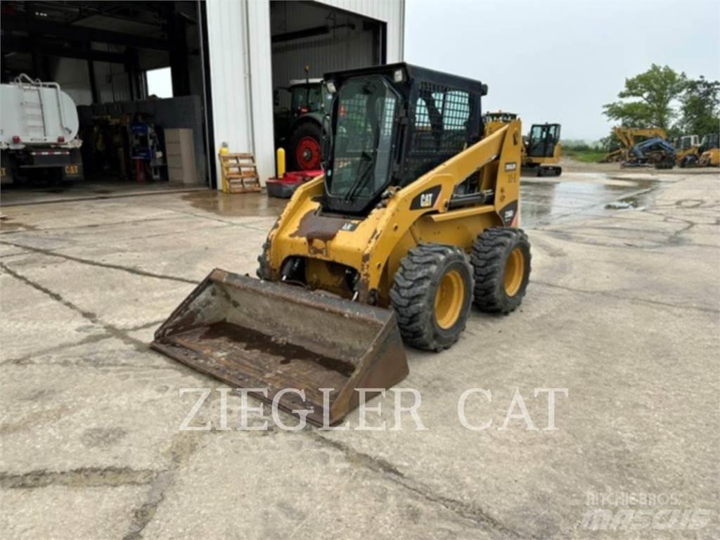 CAT 236B3 Schrankladers
