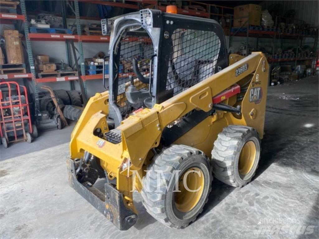 CAT 236D Schrankladers
