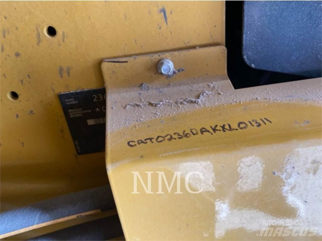 CAT 236D Schrankladers