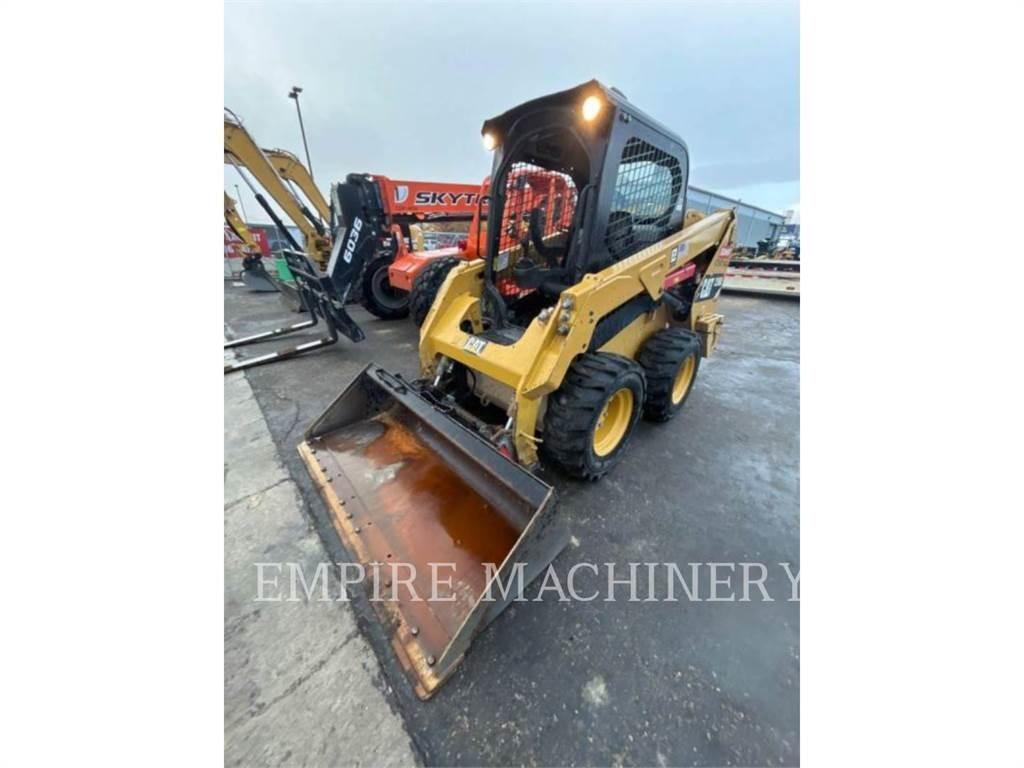 CAT 236D Schrankladers