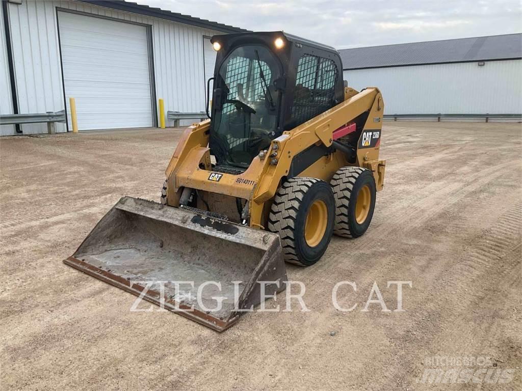 CAT 236D Schrankladers