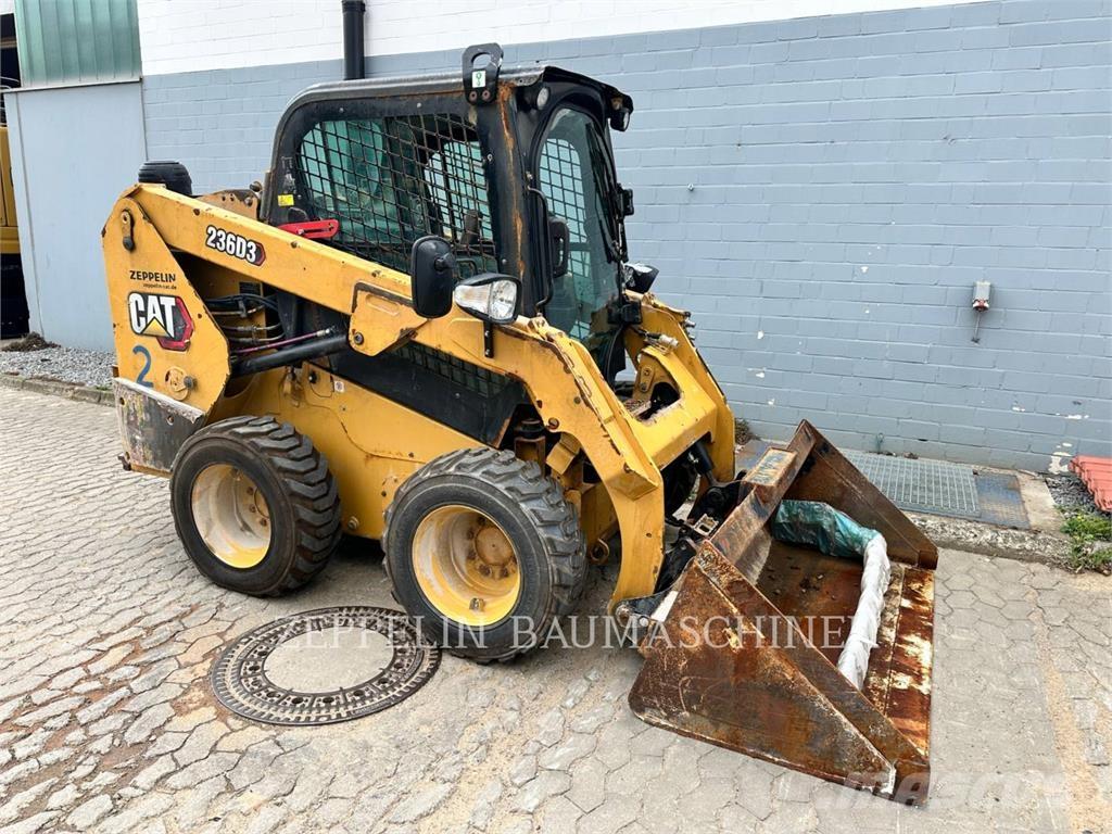 CAT 236D Schrankladers