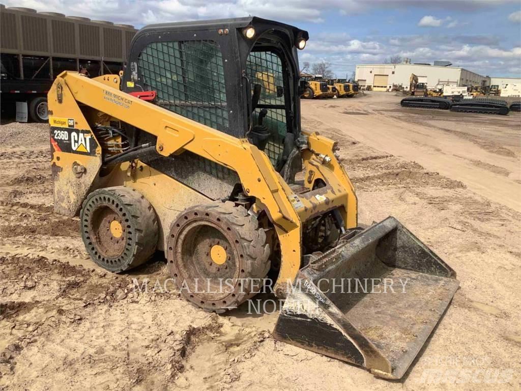 CAT 236D CQ Schrankladers