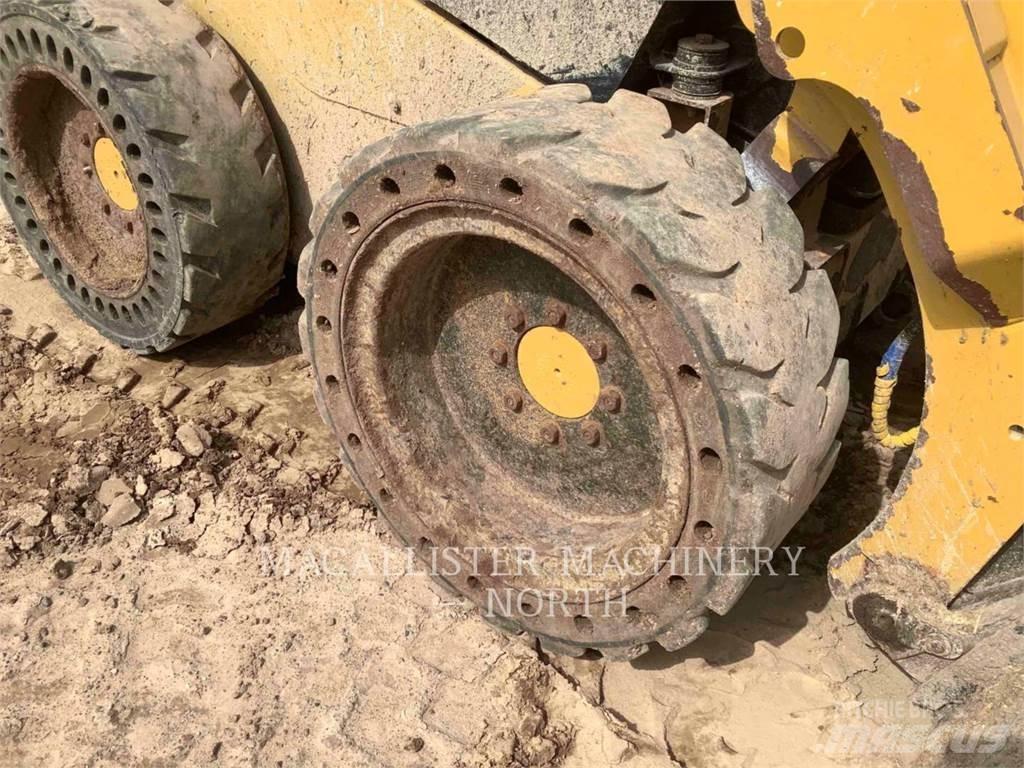 CAT 236D CQ Schrankladers
