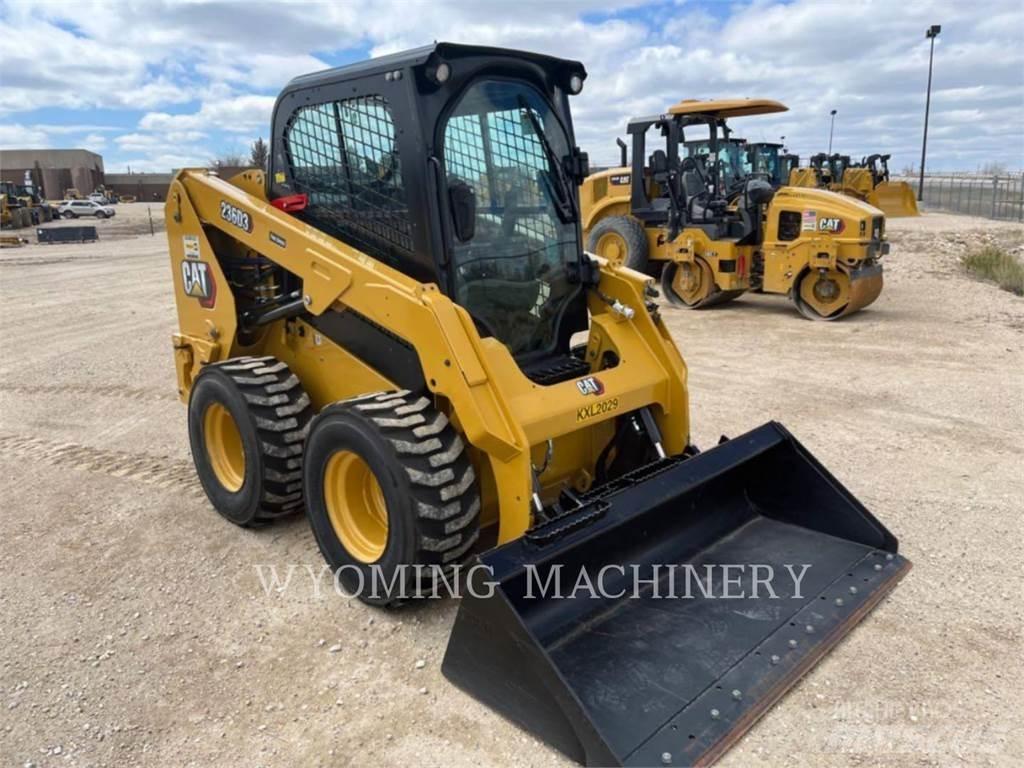 CAT 236D3 Schrankladers