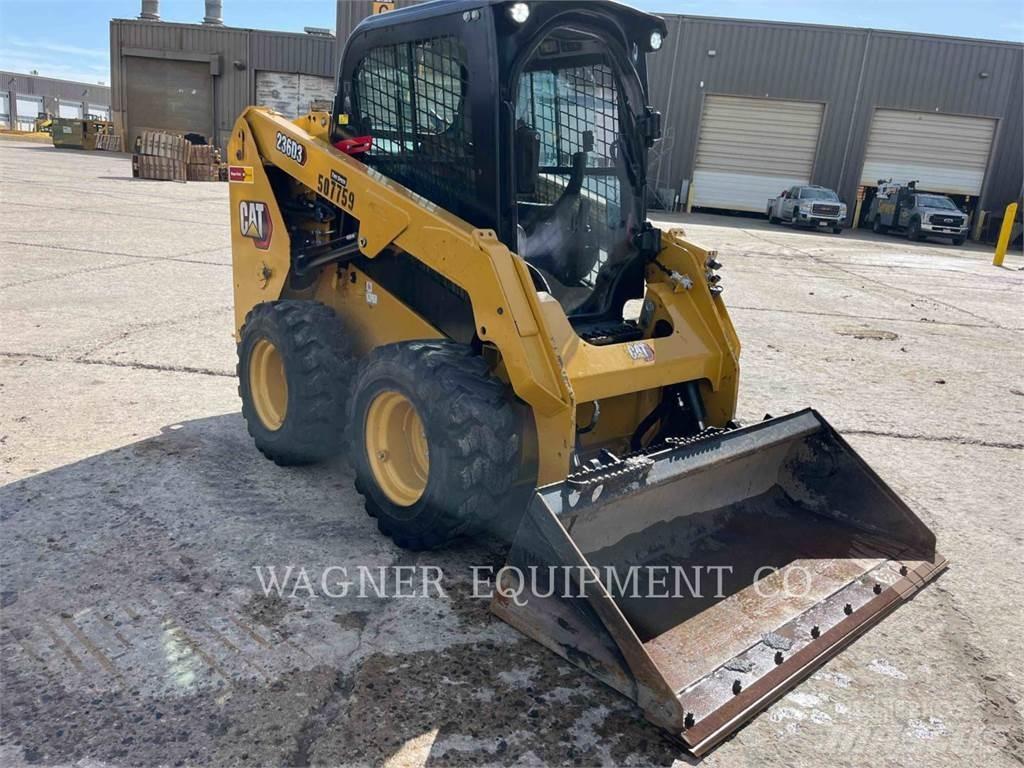 CAT 236D3 Schrankladers