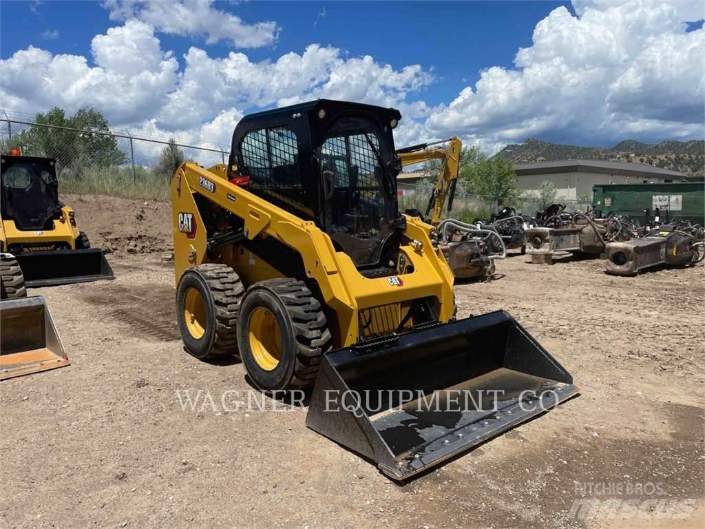 CAT 236D3 Schrankladers