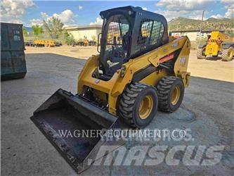 CAT 236D3 Schrankladers