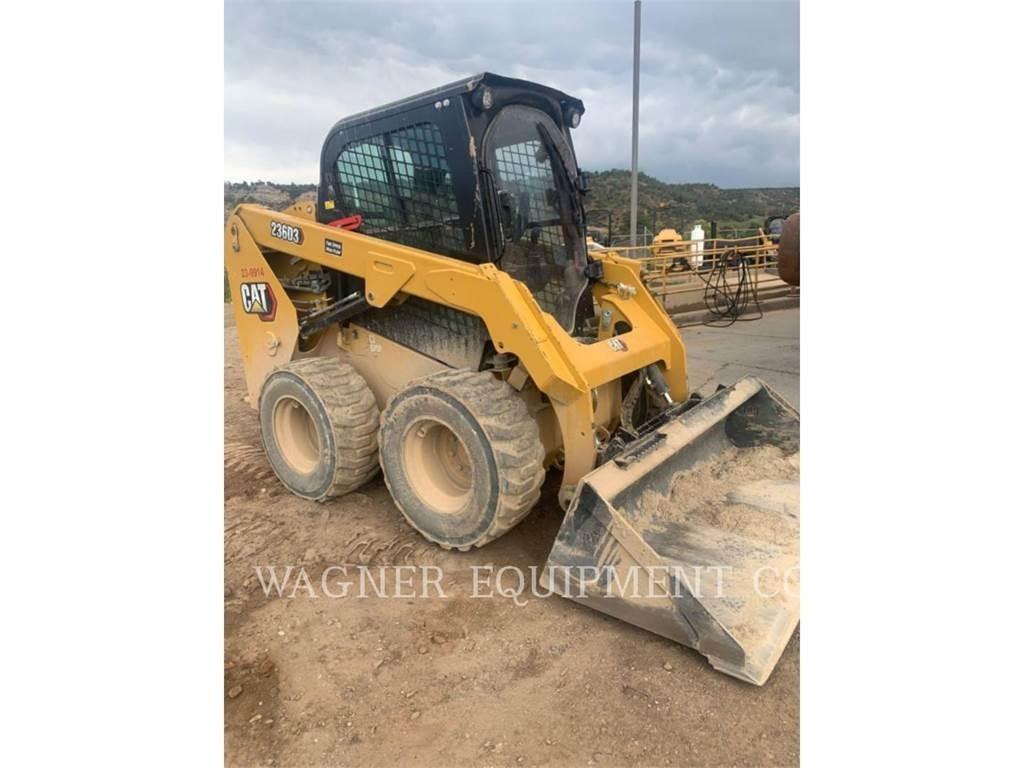 CAT 236D3 Schrankladers
