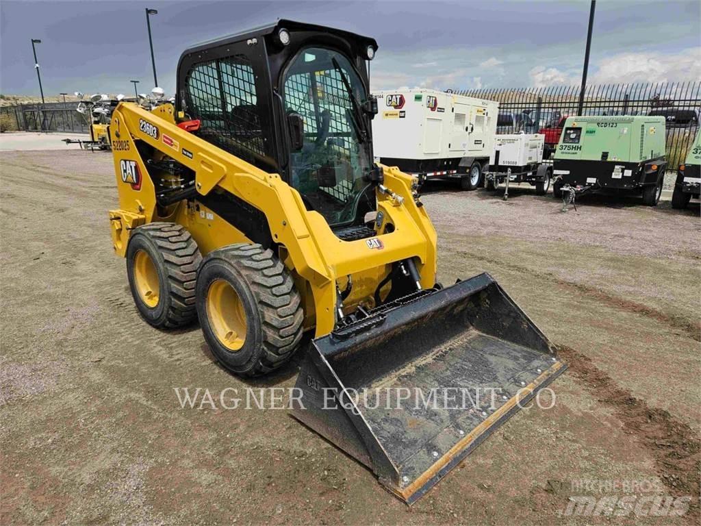 CAT 236D3 Schrankladers