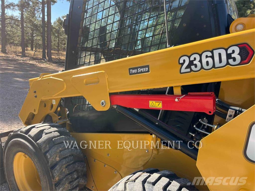 CAT 236D3 Schrankladers
