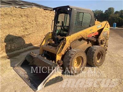 CAT 236D3 A2Q Schrankladers