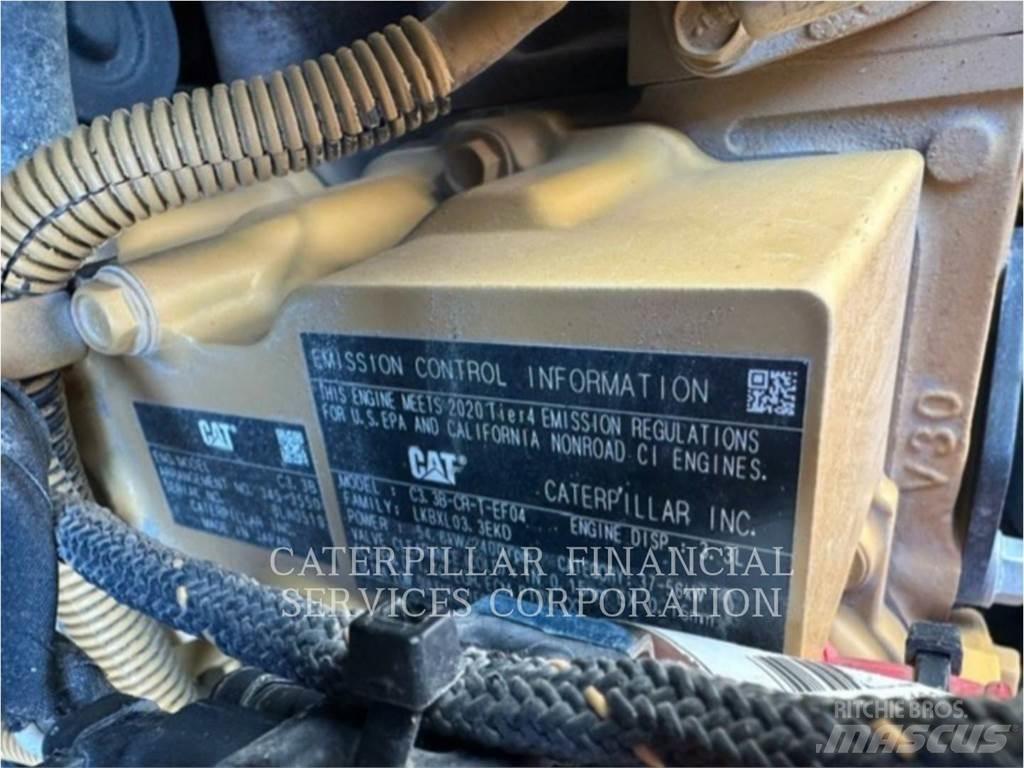 CAT 242D3 Schrankladers