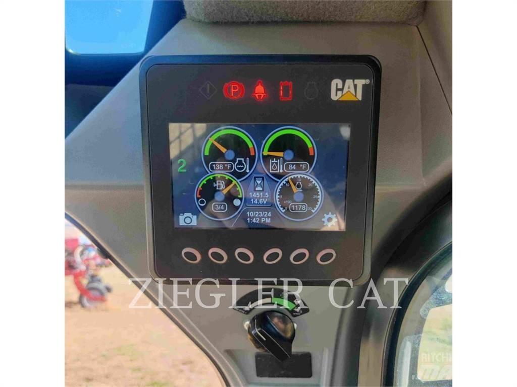 CAT 242D3 Schrankladers