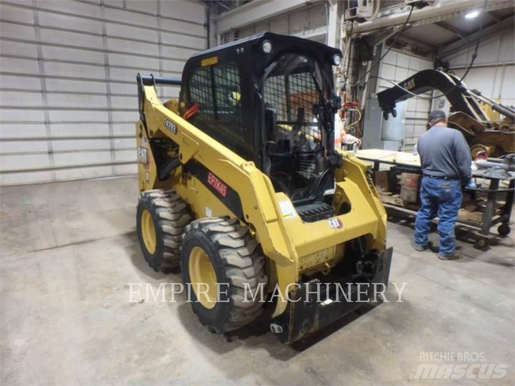 CAT 242D3 CA Schrankladers