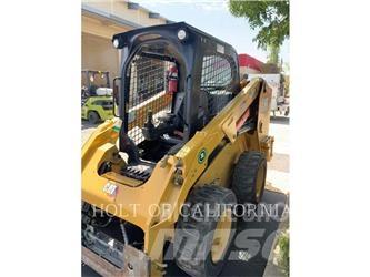 CAT 246 HF Schrankladers