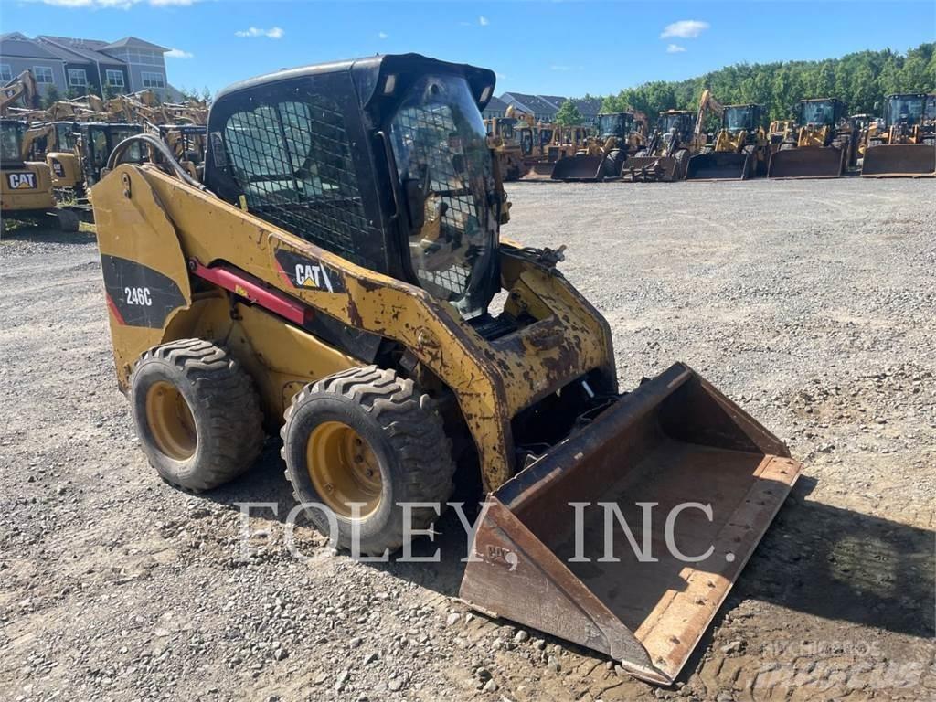CAT 246C Schrankladers