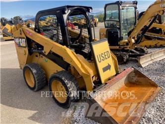 CAT 246D Schrankladers