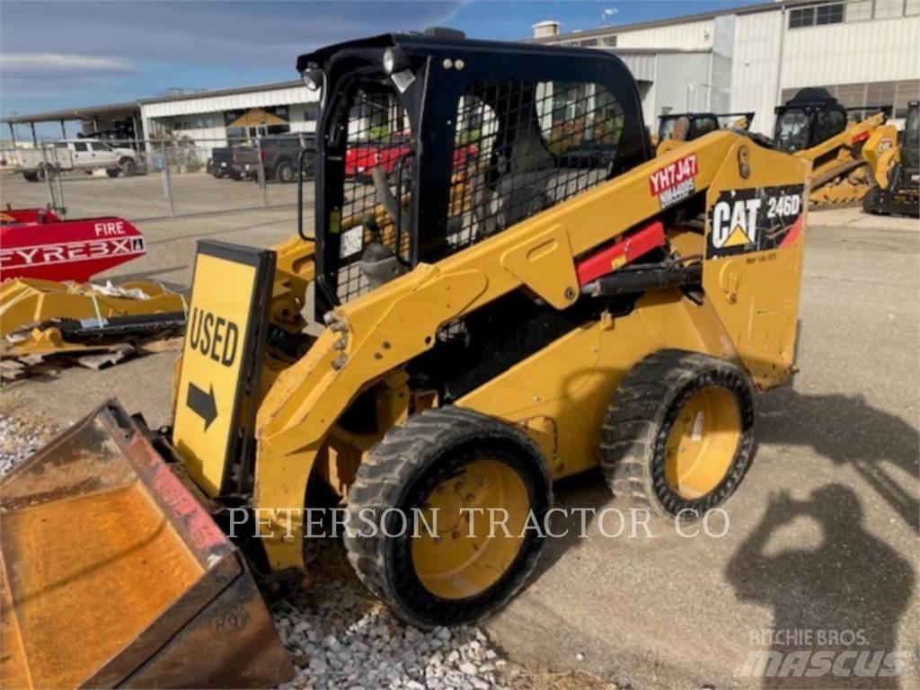 CAT 246D Schrankladers